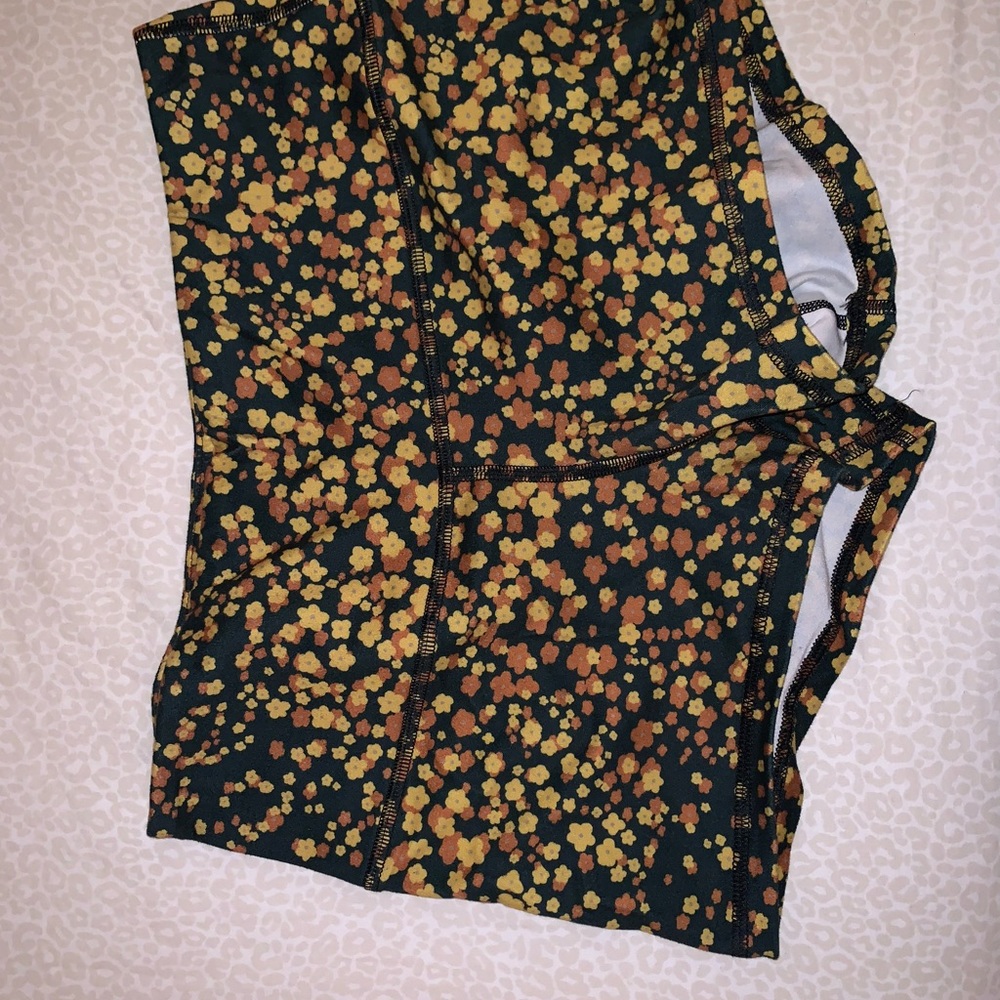 FLEO SHORTS HIGH RISE - Picture 2 of 3